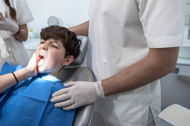Best Cosmetic Emergency Dentistry in Roessleville, NY